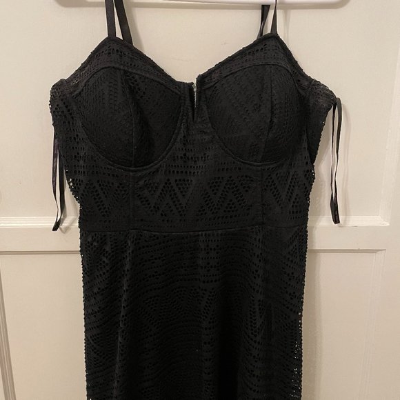 Material Girl Black Dress - size XL but fits M - Picture 1 of 3